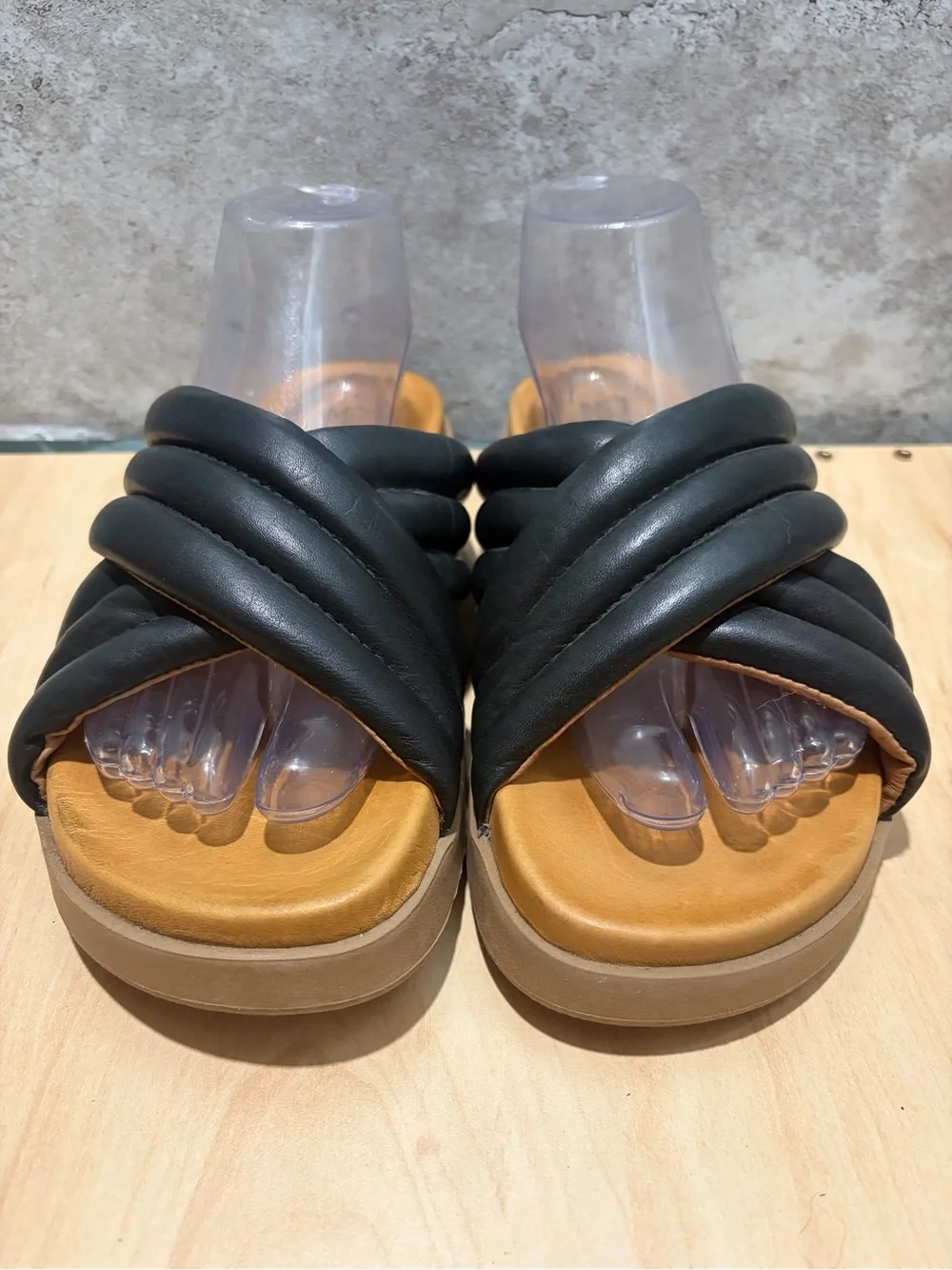 black Miz Mooz Marinella Leather Slide Sandals size 39 Or Women’s 8.5